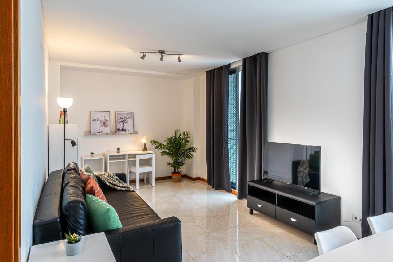 Atlantic Town 3 - Free Parking Appartement Ponta Delgada Buitenkant foto